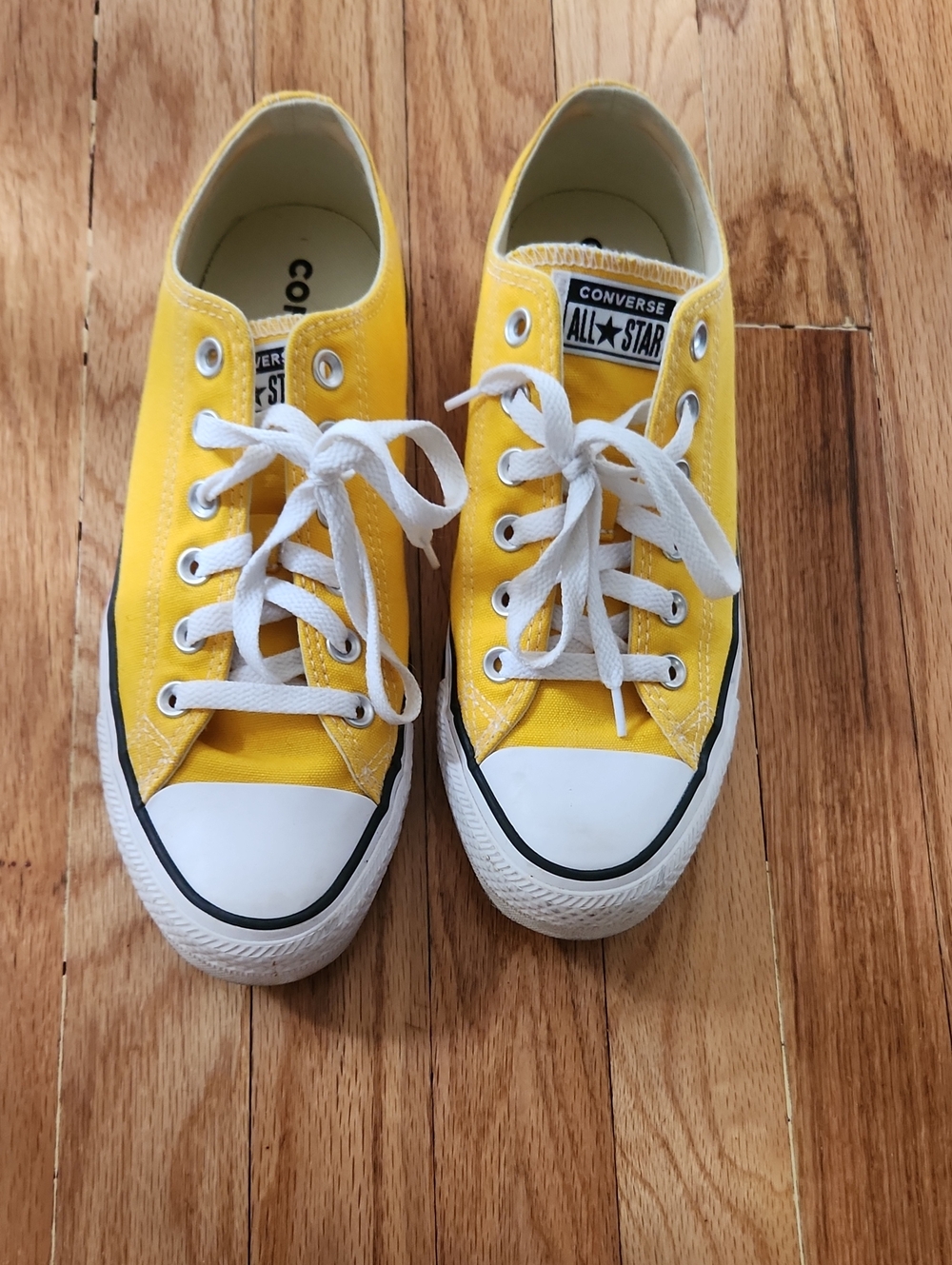 Converse All Star Yellow Low Tops Women's Size 9 / Men's Size 7